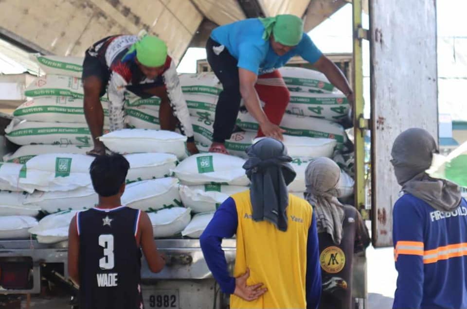 DA-7 starts distribution of seeds, fertilizers to farmers in Bohol.