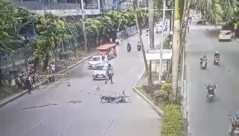 A video of the confrontation between habal-habal driver Marson Mangubat and two IT Park security guards has gone viral.