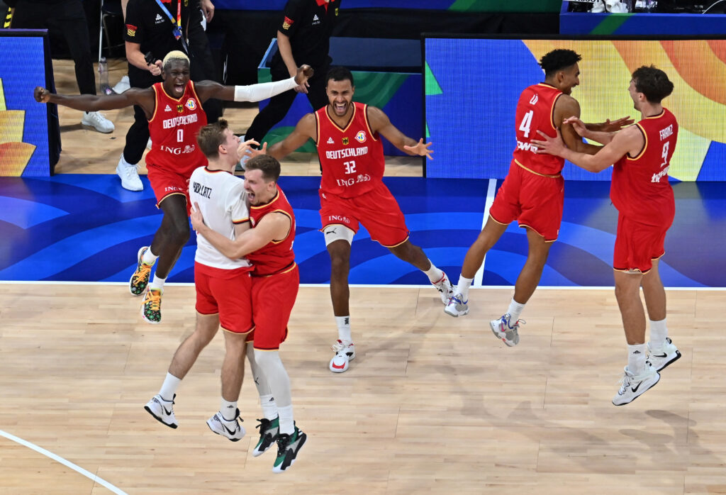 U.S. loses to Germany. There will be no gold for the USA at the Basketball World Cup, after 113-111 loss to Germany. In photo are German players celebrating their win against the United States. 