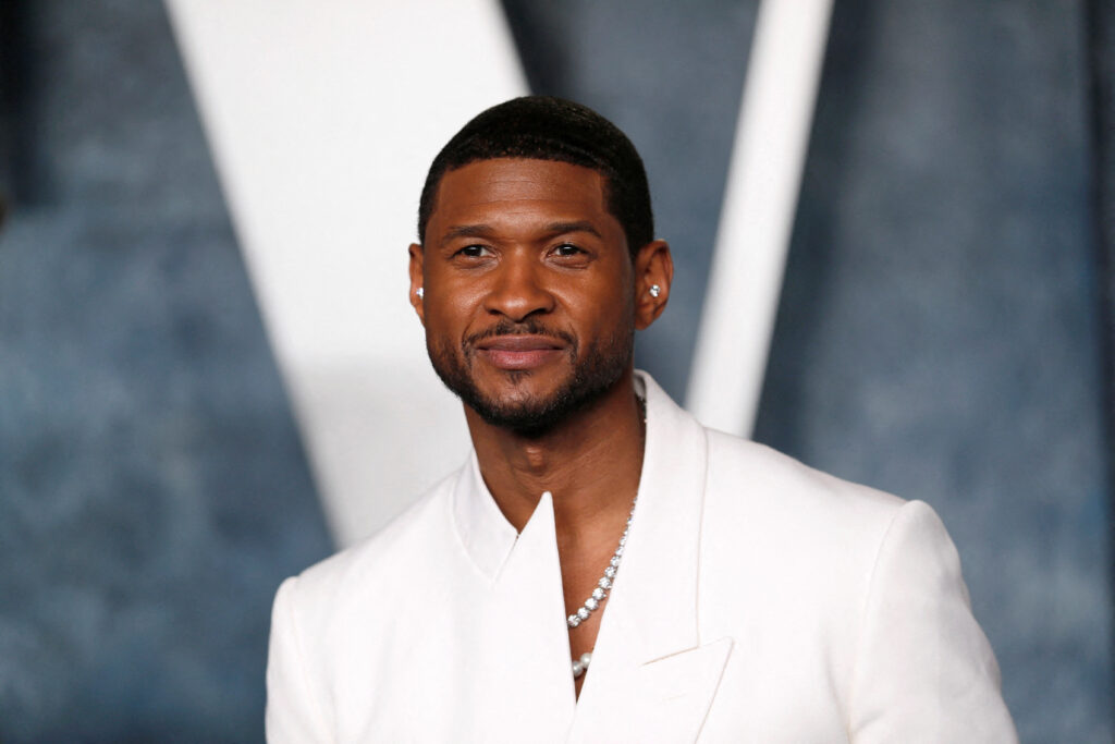 Usher arrives at the Vanity Fair Oscar party after the 95th Academy Awards, known as the Oscars, in Beverly Hills, California, U.S., March 13, 2023. REUTERS/Danny Moloshok/File Photo