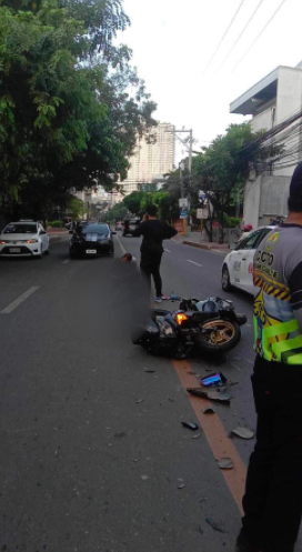 Driver injured after his motorcycle collides with SUV in Kasambagan, Cebu City.