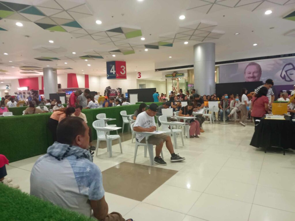 Residents of Brgy Pitogo in Consolacion town were among those who tried mall voting during the Barangay and Sangguniang Kabatan Elections on Monday.