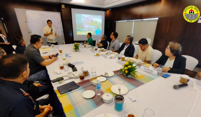 Cebu City lays out traffic management plan in first convergence meeting. Cebu City Mayor Michael Rama met with representatives from the local government units of Cebu Province’s first district, together with police, and traffic agencies on October 20, Friday. | Courtesy of Cebu City PIO