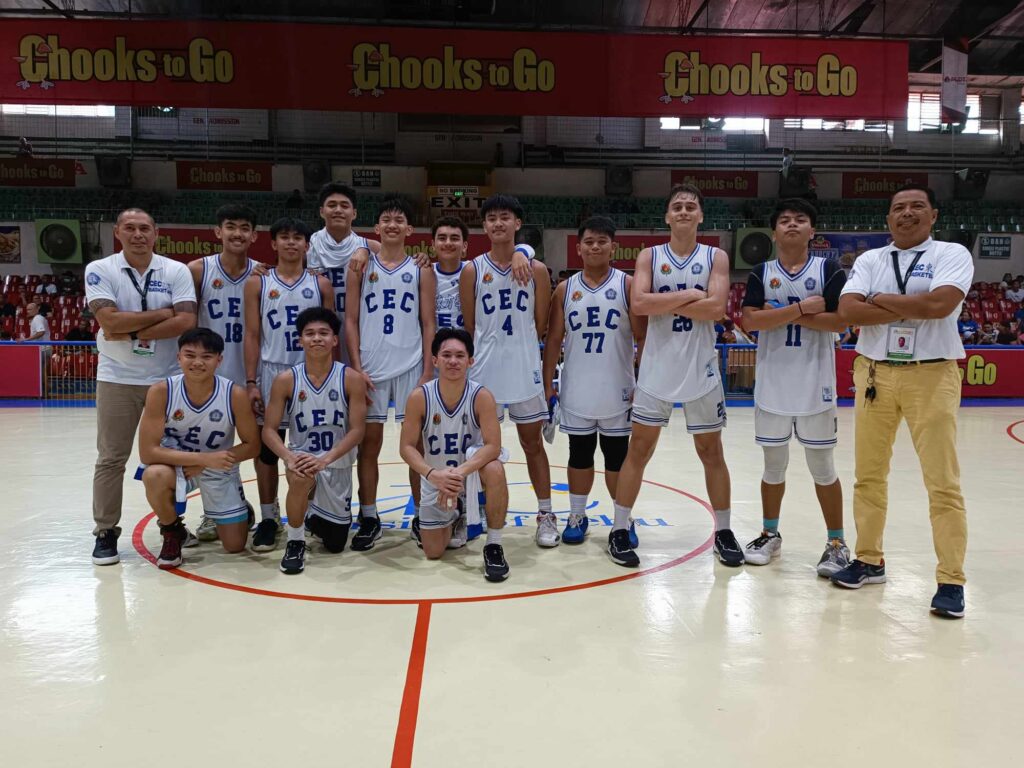 The CEC Dragons keep their semifinal hopes alive at the Cesafi High School basketball battles after the team beats the Sacred Heart School-Ateneo de Cebu (SHS-AdC) Magis Eagles. | Glendale G. Rosal