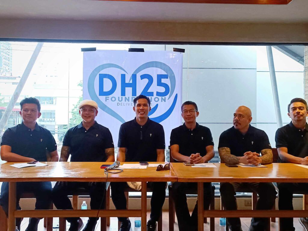 Cebu City Councilor Dondon Hontiveros (third from left) is joined by the Board of Trustees during a presser to launch the DH25 Foundation.