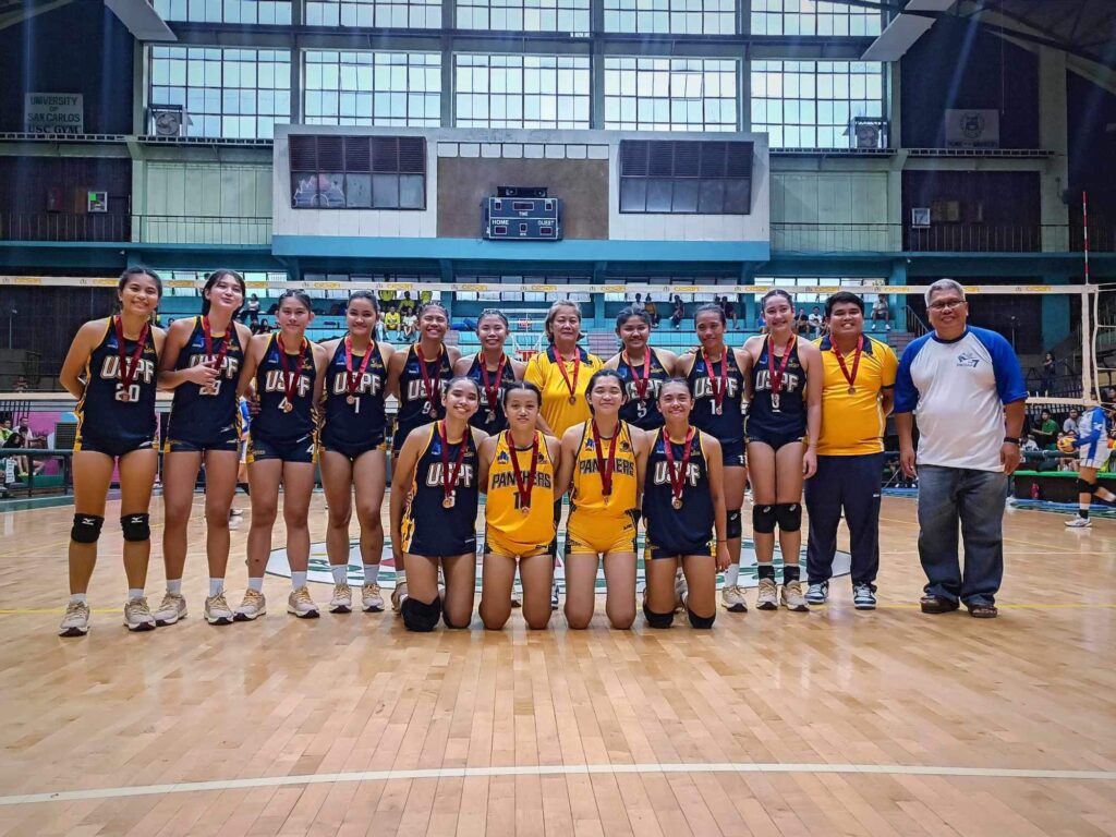 The USPF girls volleyball team wins bronze in the Cesafi high school volleyball.