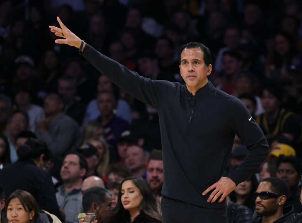 Spoelstra inks contract extension deal with Miami Heat