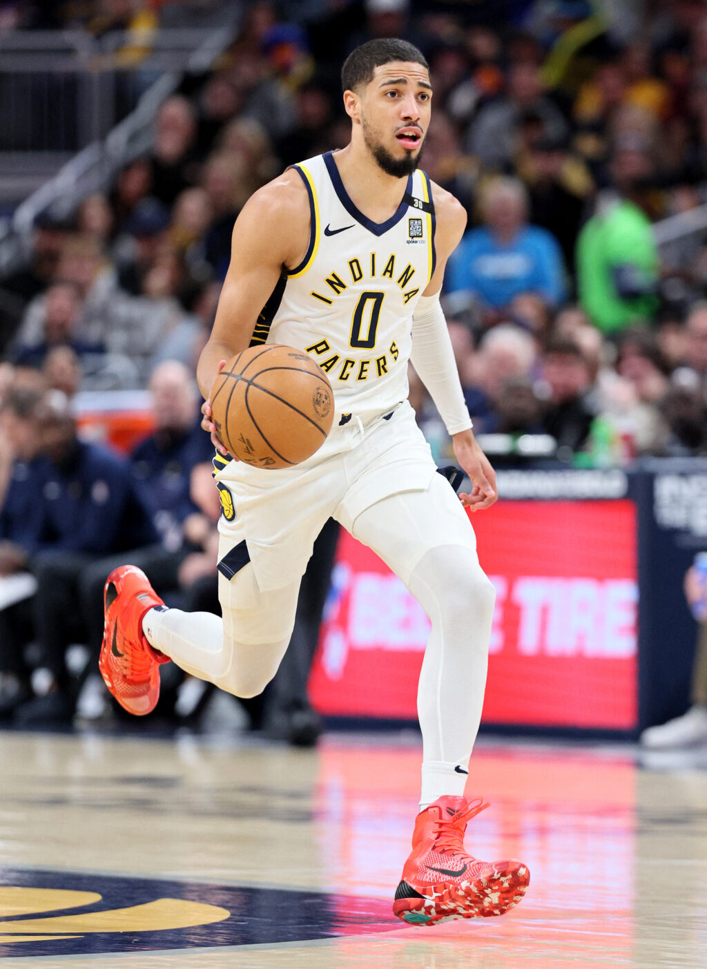 NBA: Pacers sink Celtics despite losing Halliburton due to injury. In photo is Tyrese Haliburton #0 of the Indiana Pacers dribbling the ball in the first half against the Boston Celtics at Gainbridge Fieldhouse on January 08, 2024 in Indianapolis, Indiana. |   Getty Images via AFP