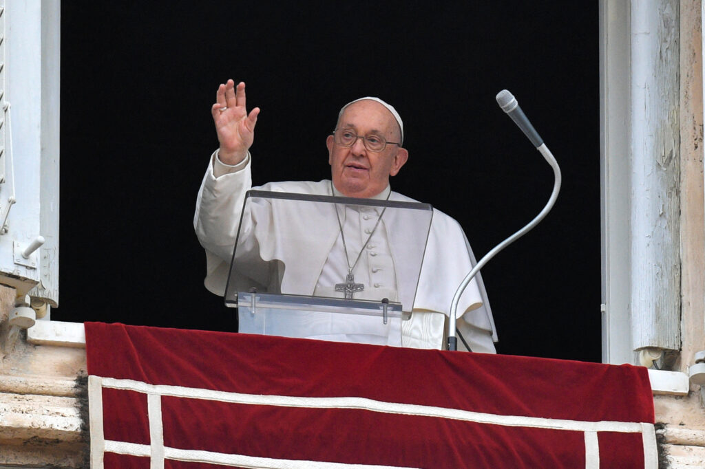 Pope calls for universal ban on surrogate motherhood