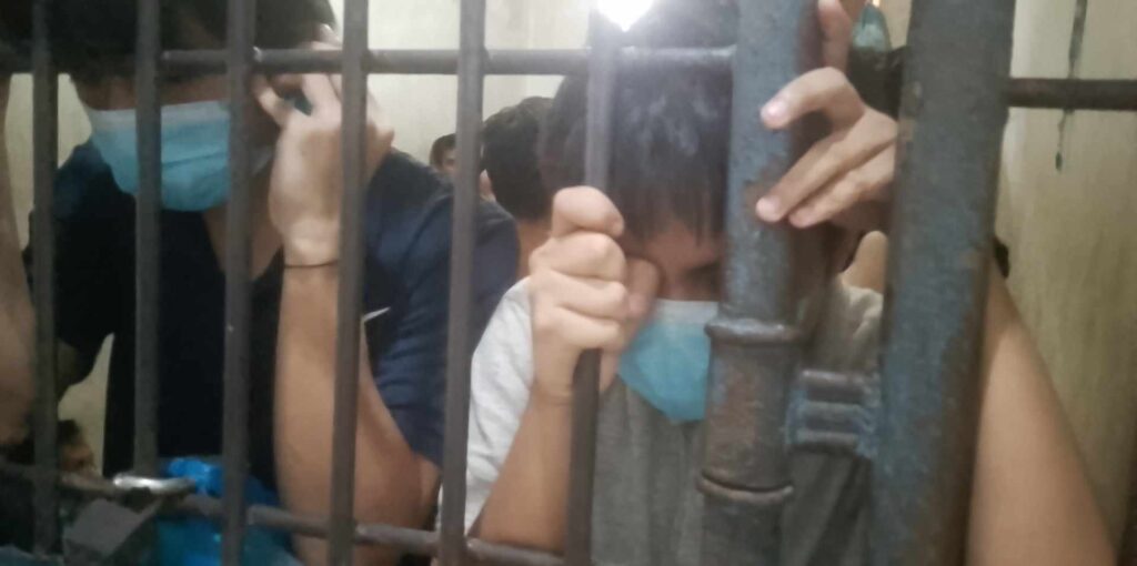 2 college students jailed for selfie with dirty finger during Sinulog