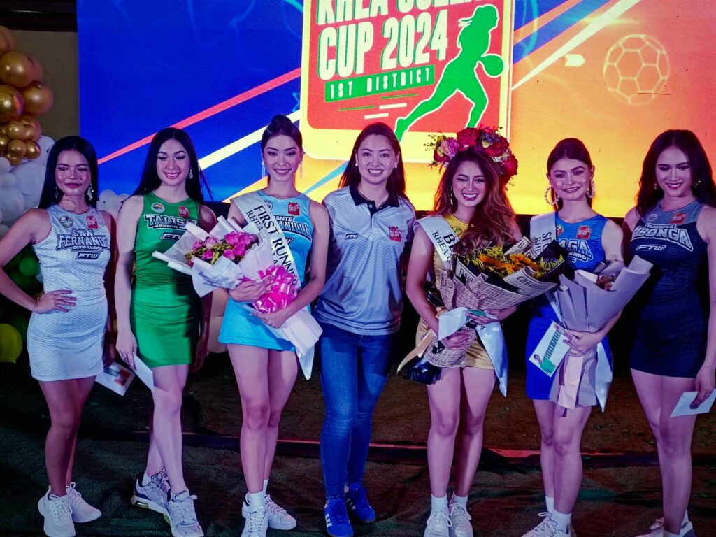 Congresswoman Rhea Gullas (middle) is flanked by the gorgeous muses of the member cities and towns of Cebu's first district during the opening ceremony of the Rhea Gullas Cup.