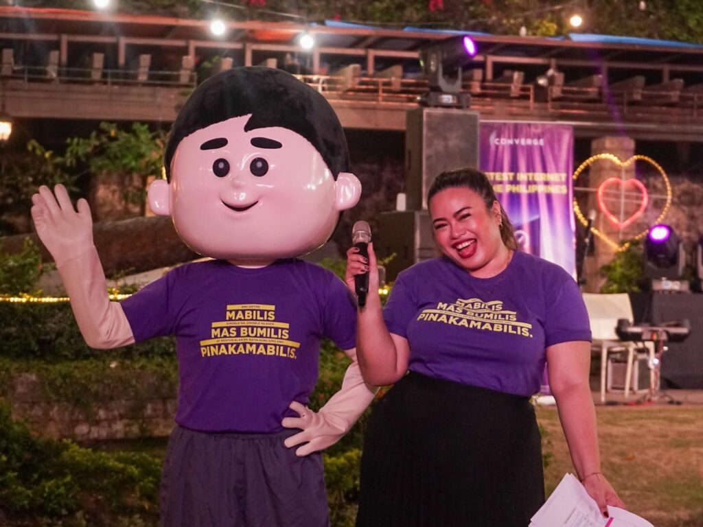 Converge paints Cebu city's purple 
