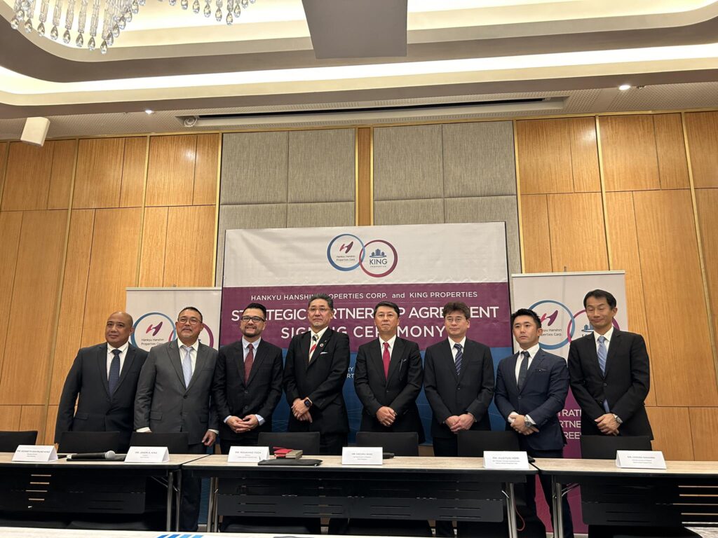 Key Executives of King Properties and Hankyu Hanshin Properties Corp. during the Press Conference