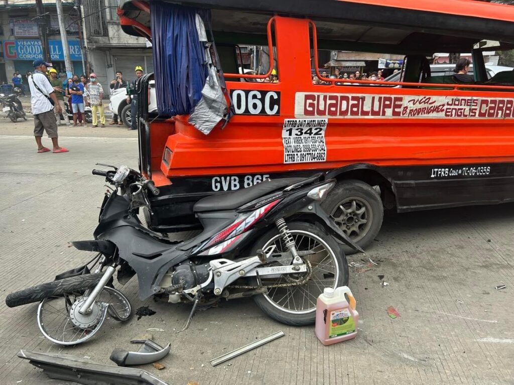 Road accident Cebu City update: Motorcycle driver, rider killed in 5-vehicle smashup.