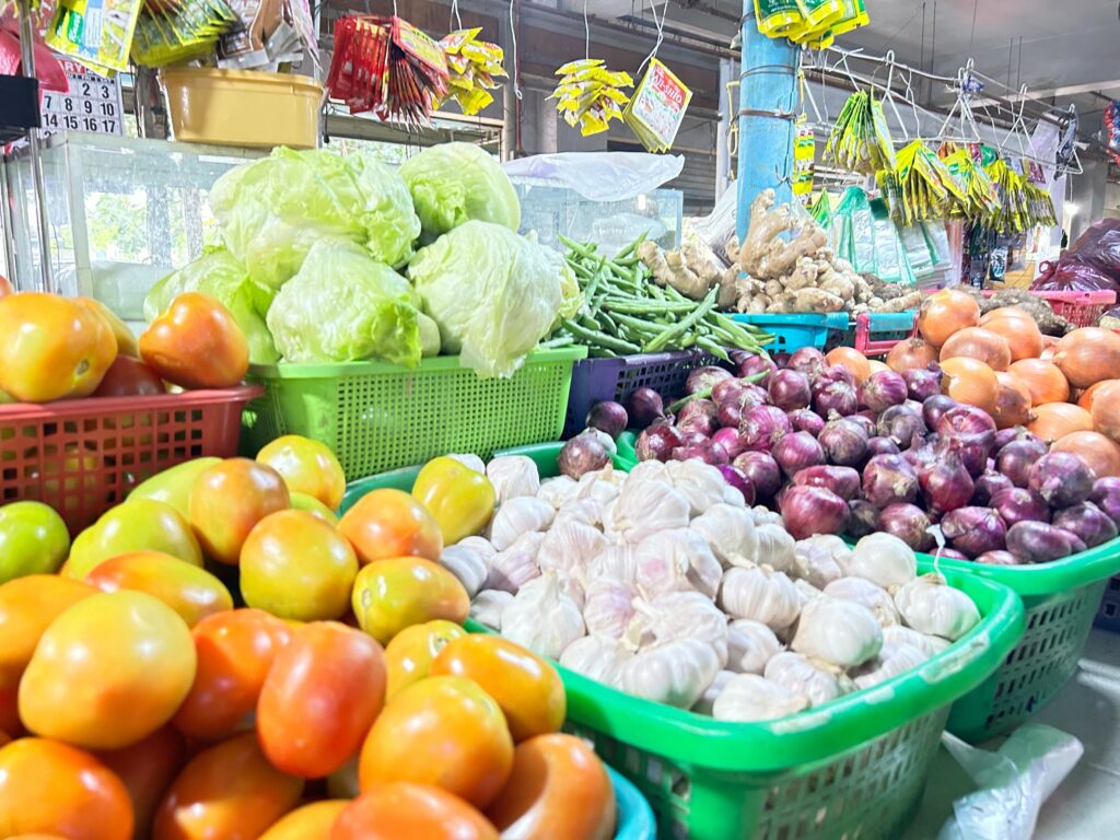 Market Prices Cebu. Fresh vegetables are on display for market customers at the Ramos Public Market. | Niña Mae Oliverio