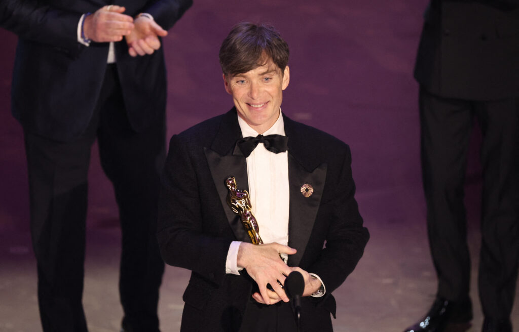 Cillian Murphy wins the Oscar for Best Acto