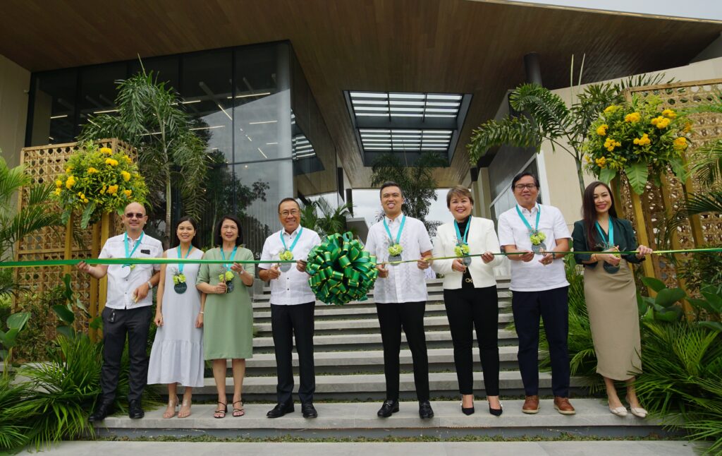 Key Executives of Cebu Landmasters during the opening of their showroom 