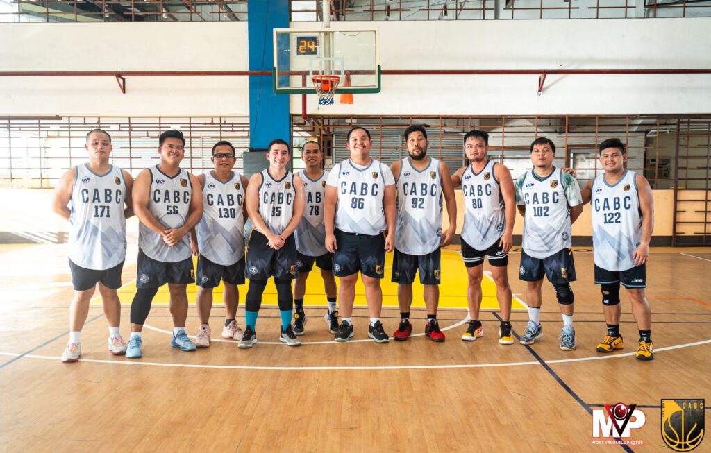 The players of Davies Paints-Cebu Chapter pose for a group photo after their win in the CABC 6th Corporate Cup.