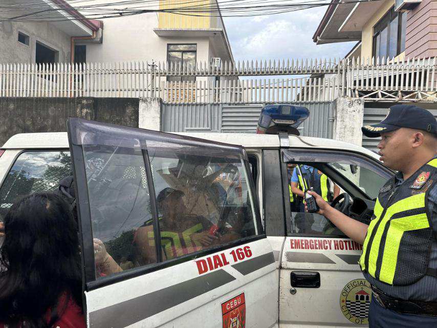 Photo shows the arrest of a 42-year-old father who allegedly held his own family hostage on Monday, April 22, 2024 in Sitio Caduloy, Brgy. Tisa in Cebu City. 