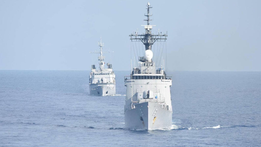 ‘Balikatan’ warships stalked by China vessel. FIRST MISSION TOGETHER The BRP Ramon Alcaraz and France’s FS Vendemiaire maneuver on April 28. PHOTO FROM LD-602