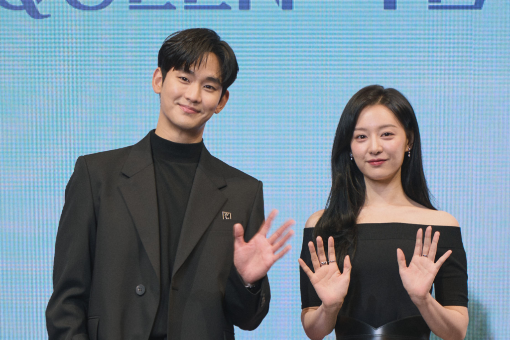 (From left) Kim Soo-hyun and Kim Ji-won during the press conference for their new K-drama “Queen of Tears.” | Inquirer Entertainment (FILE PHOTO)