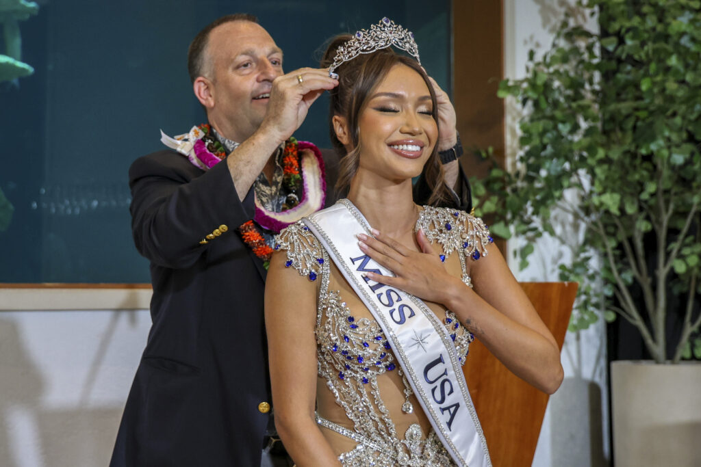 Savannah Gankiewicz of Hawaii crowned Miss USA after previous winner resigned