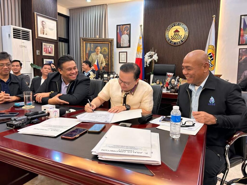 Acting Cebu City Mayor Raymond Alvin Garcia, on Monday, May 27, officially signed MCWD's pending excavation permits, which would benefit approximately 5,000 households in the mountain barangays in Cebu City.