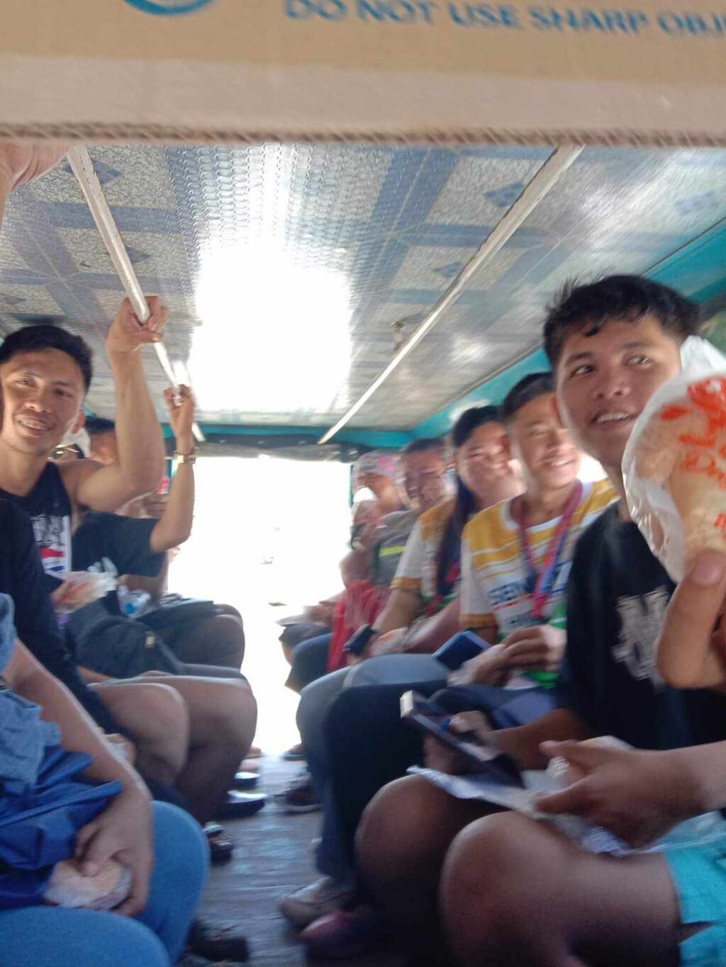 PUJ driver offers free rides, snacks to passengers on his birthday