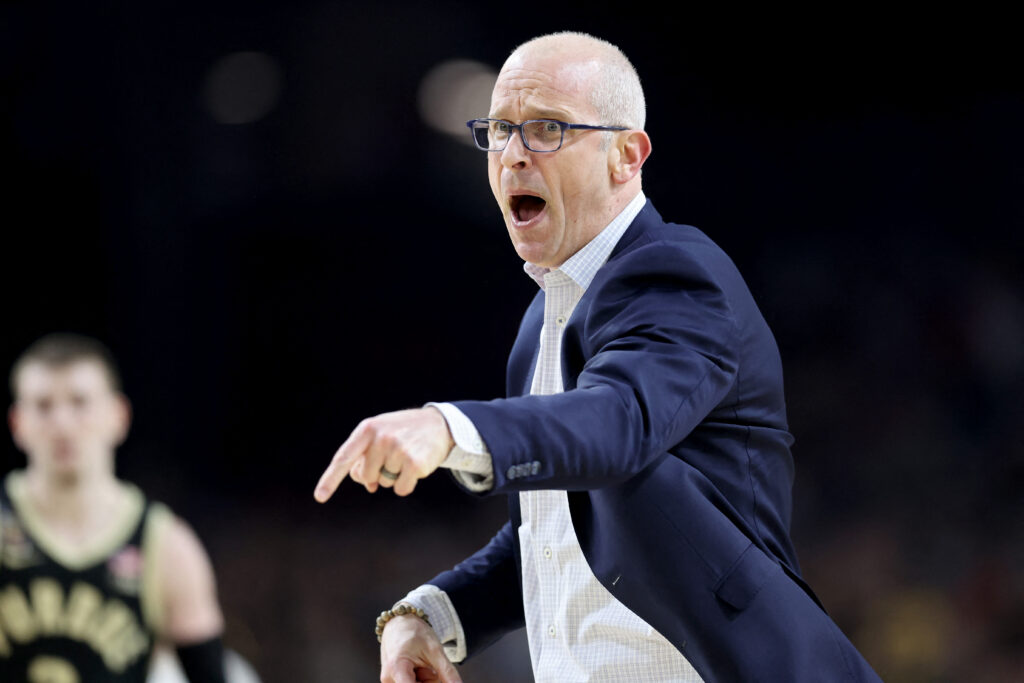 Lakers $70M offer turned down by Hurley, top college coach