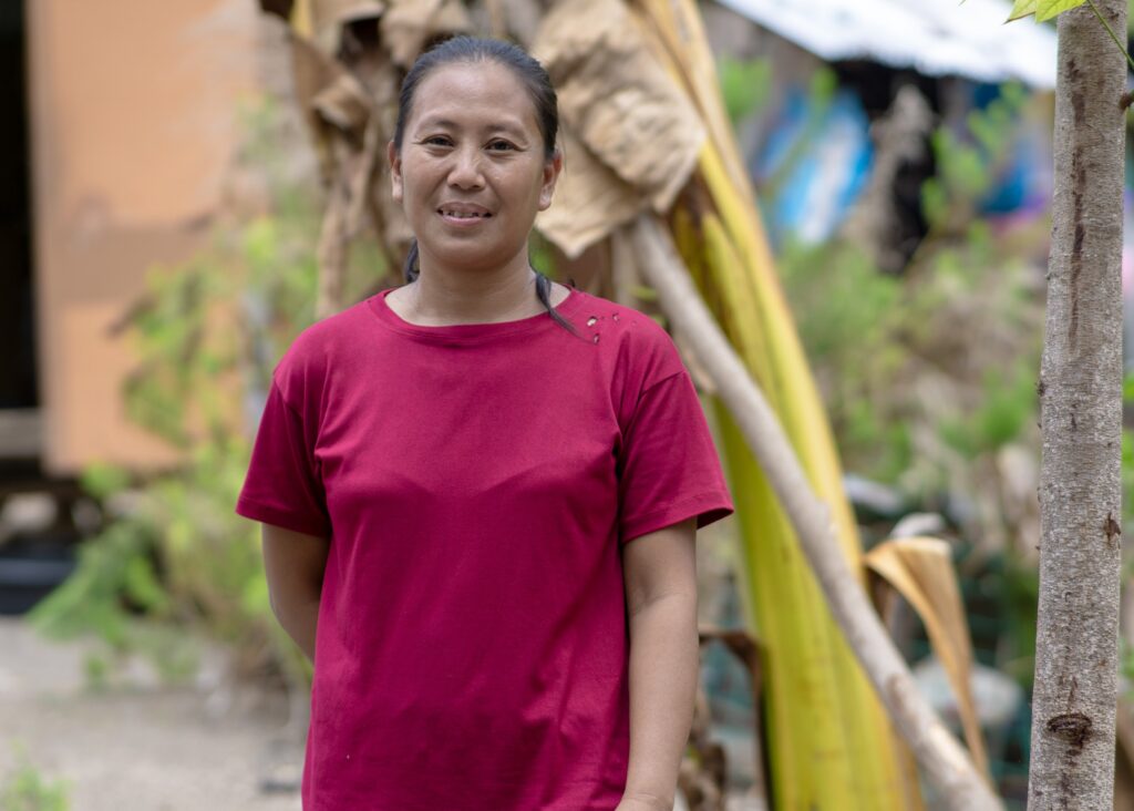 43-year-old Analou Obaob is a Barangay Health Worker (BHW) in Barangay Bairan, Naga City.