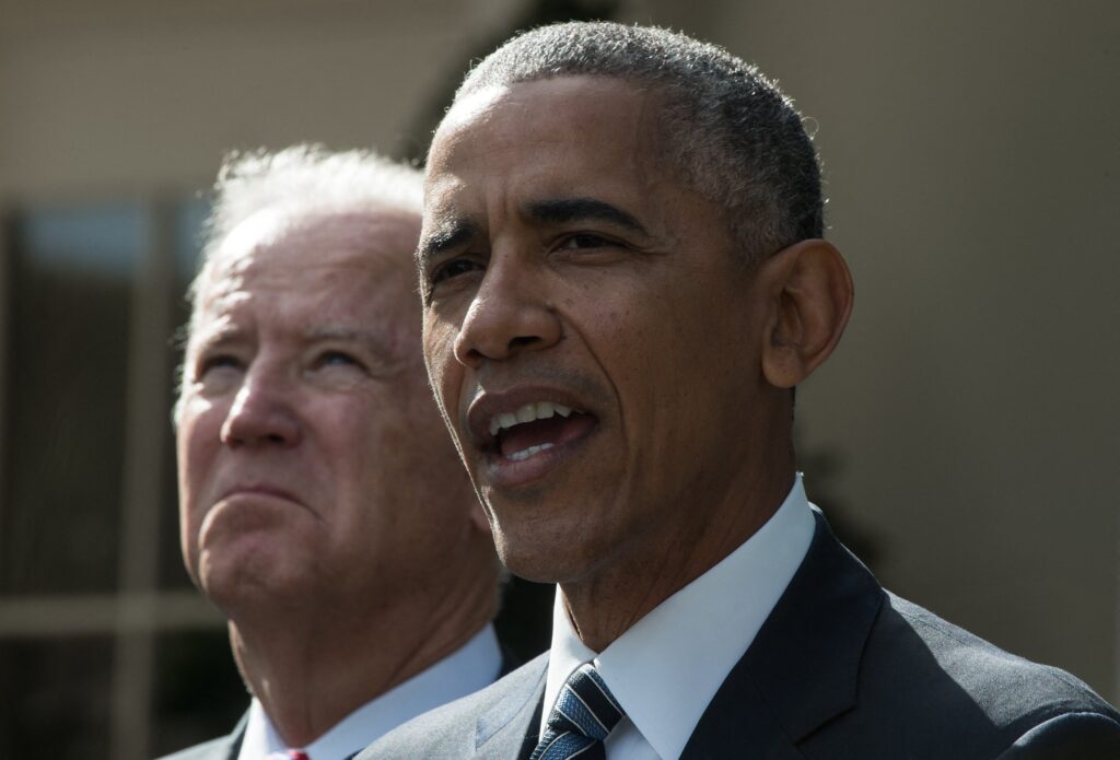 Obama, Pelosi, other Democrats renew push for Biden to quit race. In photo is Former President Barack Obama (right) and incumbent President Joe Biden in this November 9, 2016 file photo. | AFP