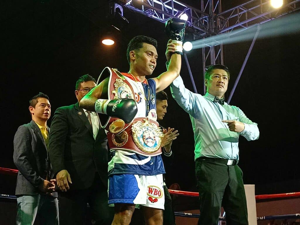 Asilo knocks out Thai veteran to win WBO regional title