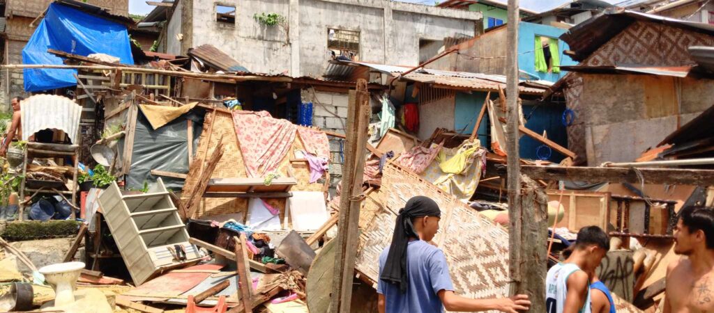 Whirlwind hits Liloan barangay, destroying houses, bunkhouse. 