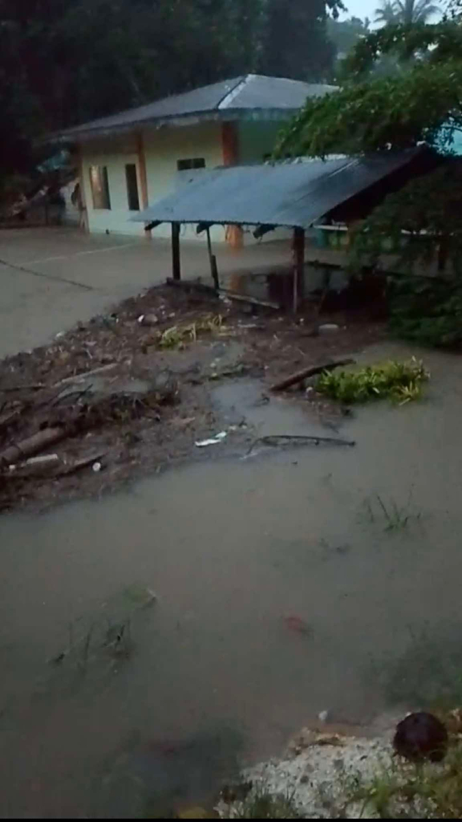 PHOTOS: Flooding in northern Cebu due to heavy rain