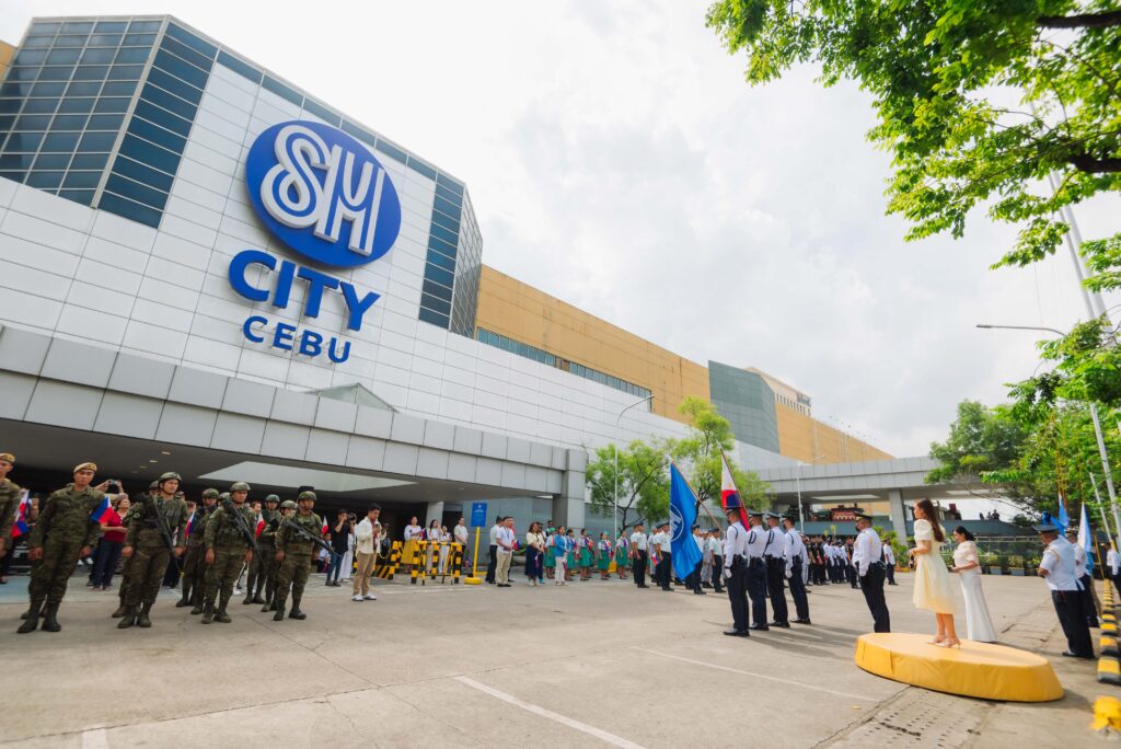 Facade of SM City Cebu (Photo grabbed from the official Facebook page of SM City Cebu)