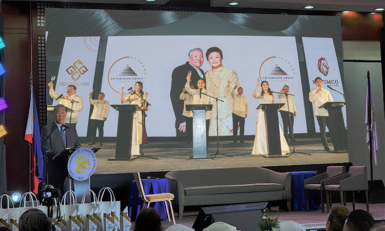 The third-generation representatives of the LH Family, joined here by their parents, on the occasion of the 60th Founding Anniversary of the LH Paragon Group, raised a toast in honor of the Group’s Founders, and sealed their commitment to pass on their continuing legacy for the many generations to come.