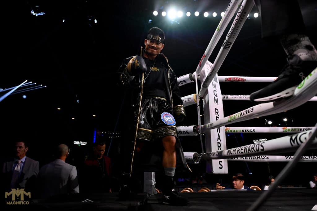 Magsayo continues ascent in super featherweight world rankings. In photo is Mark Magsayo. | Photo from Magsayo's Facebook page