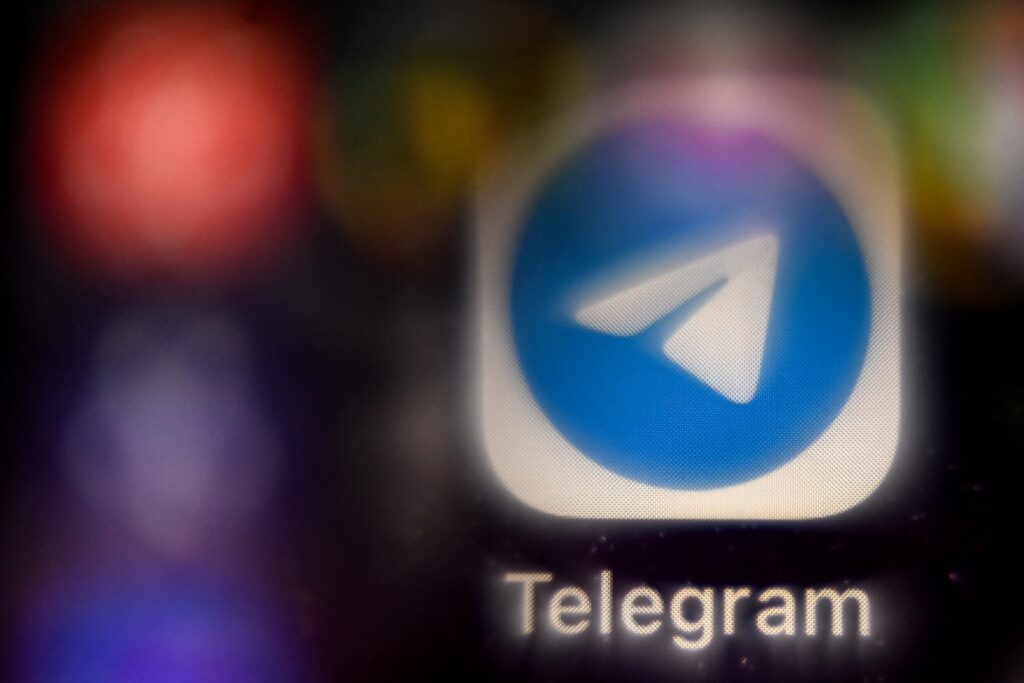 Telegram founder: Durov, mysterious and controversial.  This is a picture taken on November 8, 2021 in Moscow showing the mobile messaging and call service Telegram logo on a smartphone screen. | Photo by Kirill KUDRYAVTSEV / AFP