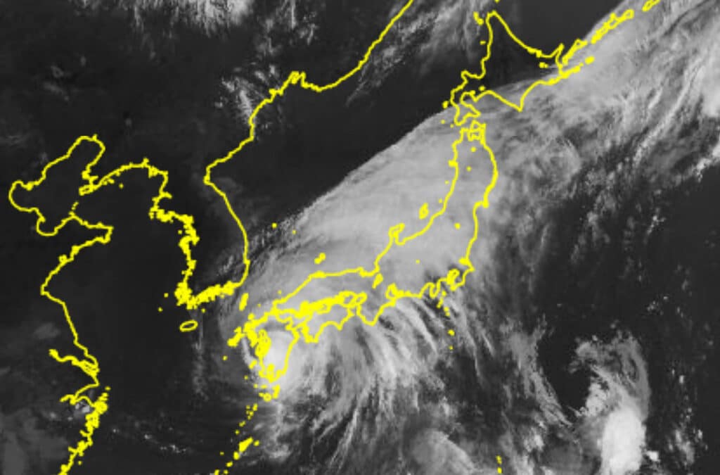 Powerful Typhoon Shanshan slams into southern Japan. In this handout hoto is a handout image taken from the Japan Meteorological Agency's satellite "Himawari" on August 29, 2024 showing Typhoon Shanshan (botom, L) moving on Japan's Kyushu region. Photo by HANDOUT / Japan Meteorological Agency / AFP