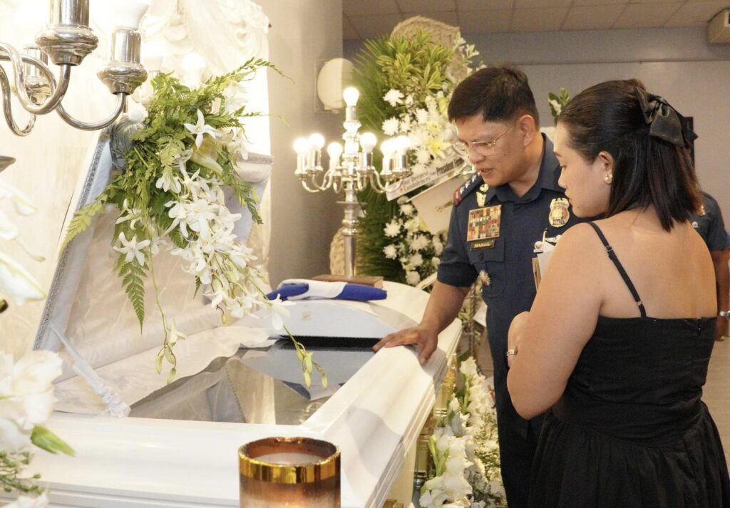 Fallen Cebu policeman killed by minor honored with heroism medal