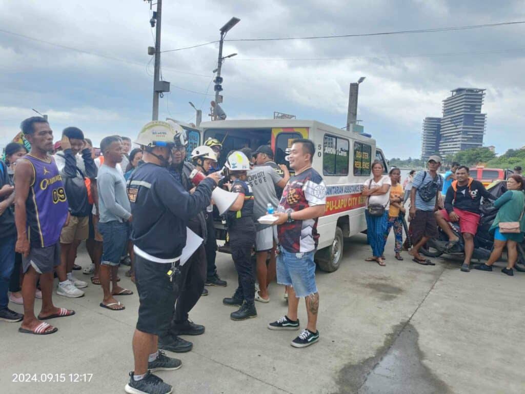 Rough seas: 400 passengers stranded at Angasil Port on Sunday