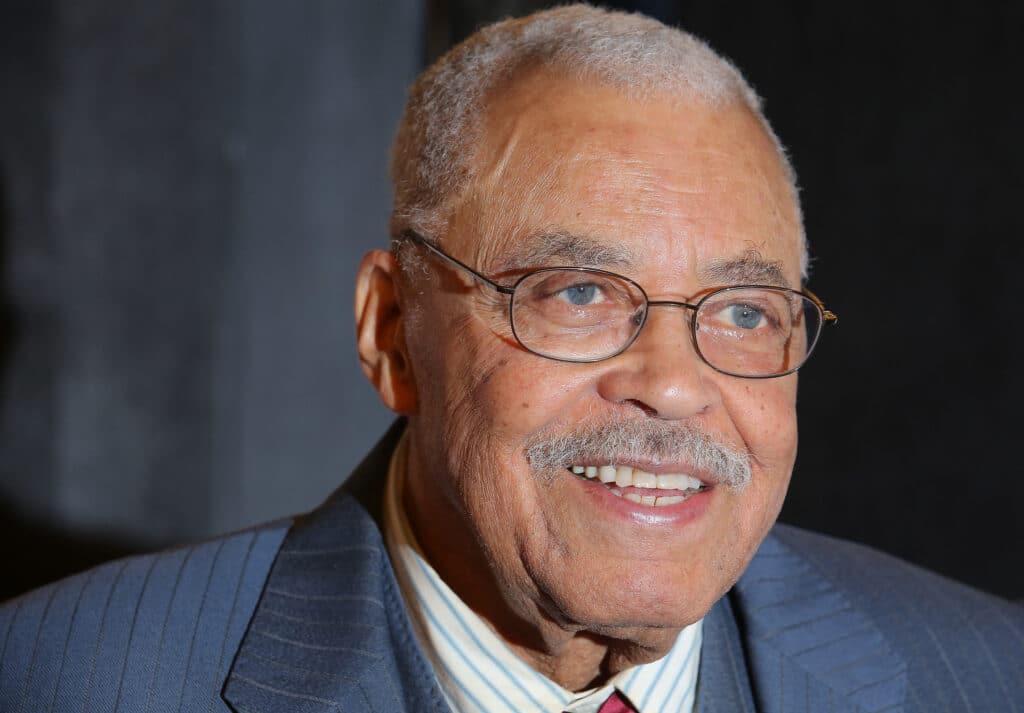 (FILES) NEW YORK, NY - OCTOBER 14: Actor James Earl Jones attends the "The Gin Game" Broadway opening night after party at Sardi's on October 14, 2015 in New York City. Jemal Countess/Getty Images/AFP - James Earl Jones, the actor whose rich baritone provided the voice for "Star Wars" villain Darth Vader, has died, his representatives said September 9, 2024. He was 93. Jones, who also voiced King Mustapha in Disneys animated feature "The Lion King" had a prolific and varied career over six decades. (Photo by Jemal Countess / GETTY IMAGES NORTH AMERICA / AFP)