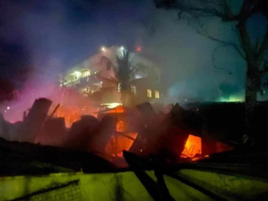 A late Sunday evening fire has razed five houses in Barangay Basak, Lapu-Lapu City. | Ariel Berdon courtesy of Futch Anthony Inso