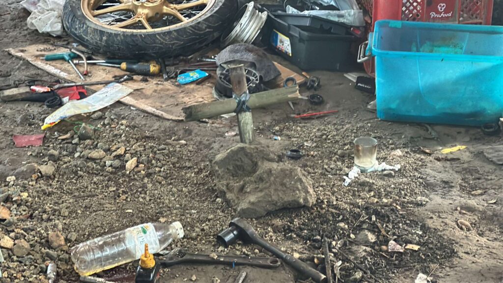 Cebu City shooting: Gunman kills man in front of his brother. A makeshift wooden cross is placed in the spot where Johnprel Dela Cerna was killed by a gunman in Barangay Kalunasan, Cebu City on Tuesday evening. | Paul Lauro