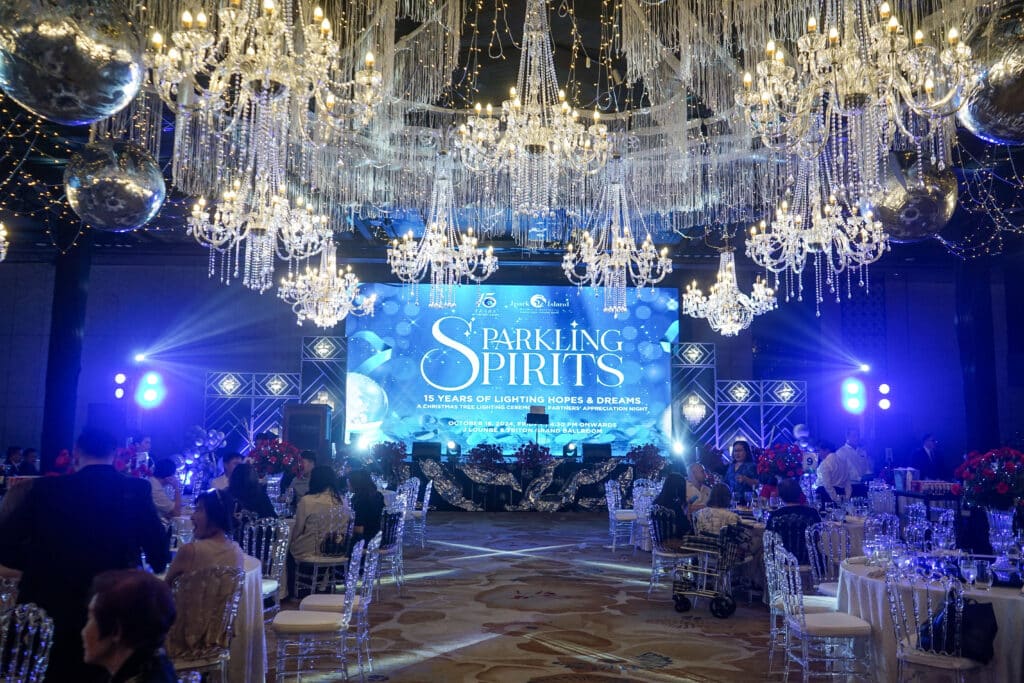 ‘Sparkling Spirits’: Jpark Island Resort & Waterpark Cebu celebrates 15 years with grand Christmas tree lighting