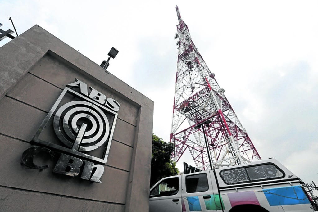 ABS-CBN: 100 more workers laid off as ad revenues continue to fall. ‘DIFFICULT DECISION’ The network has struggled since suffering the wrath of the Duterte presidency, but the most recent retrenchment announced on Wednesday is attributed mainly to factors plaguing mainstream media in general. —Inquirer file photo