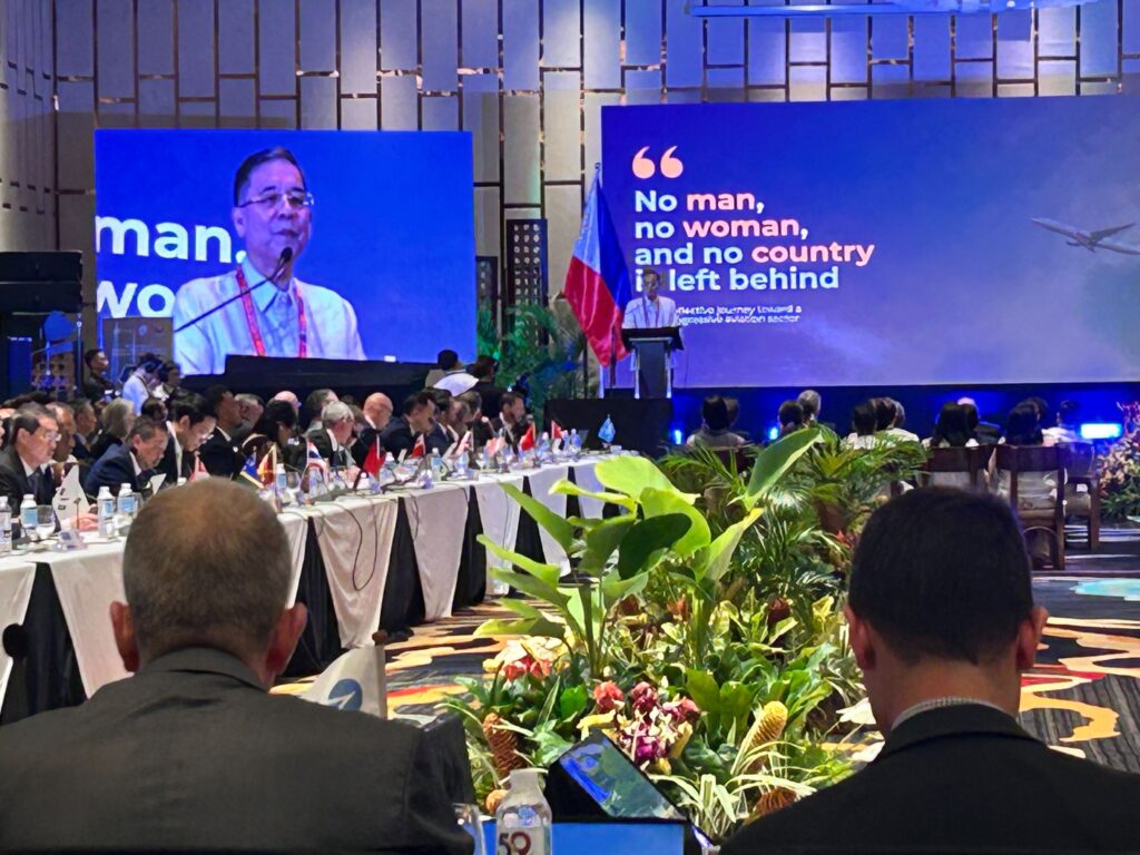 CAAP Director General, Captain Manuel Antonio Tamayo