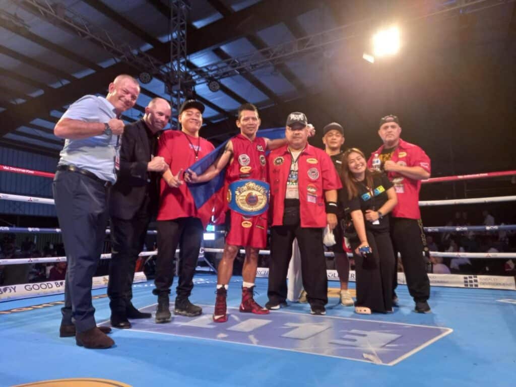 Michael Dasmariñas TKO's Belizean foe, wrests WBF Int'l title