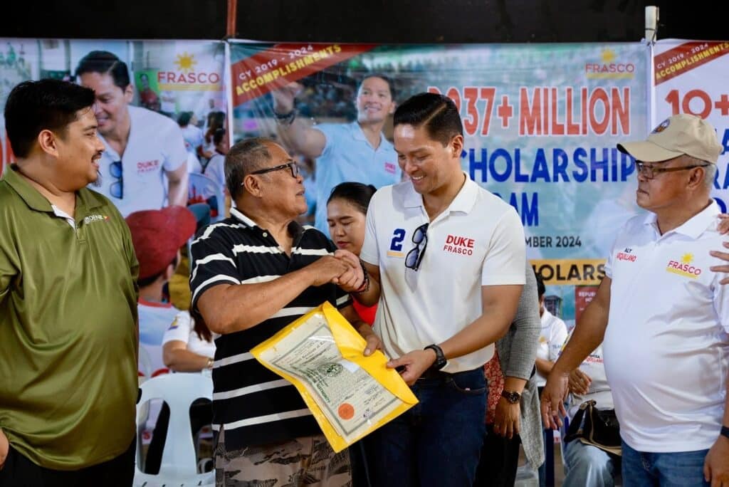 Duke Frasco leads distribution of lot titles in Camotes