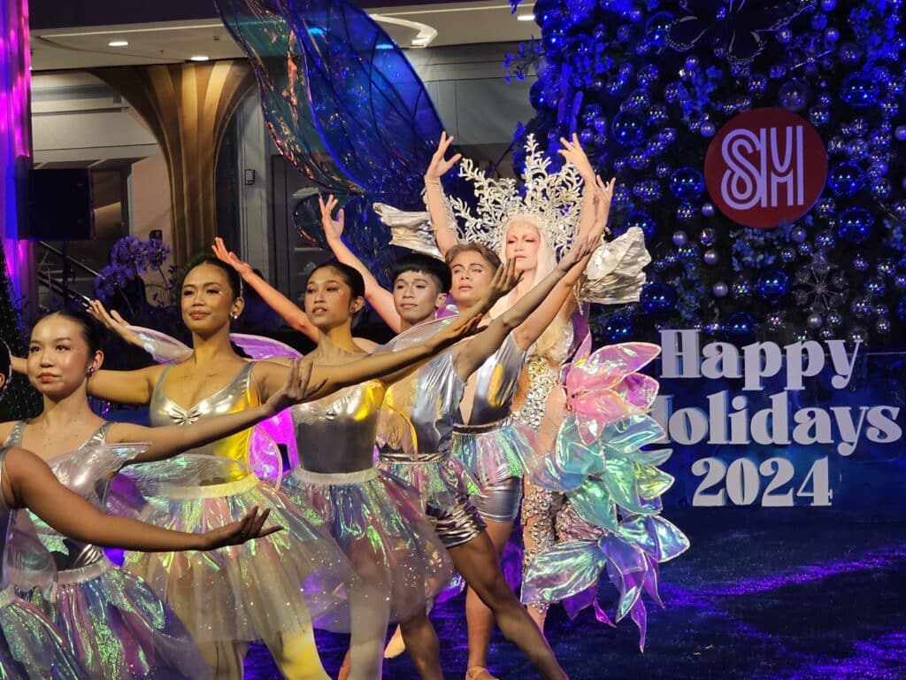 SM City Cebu brings Santa’s enchanted fables to life this Christmas season